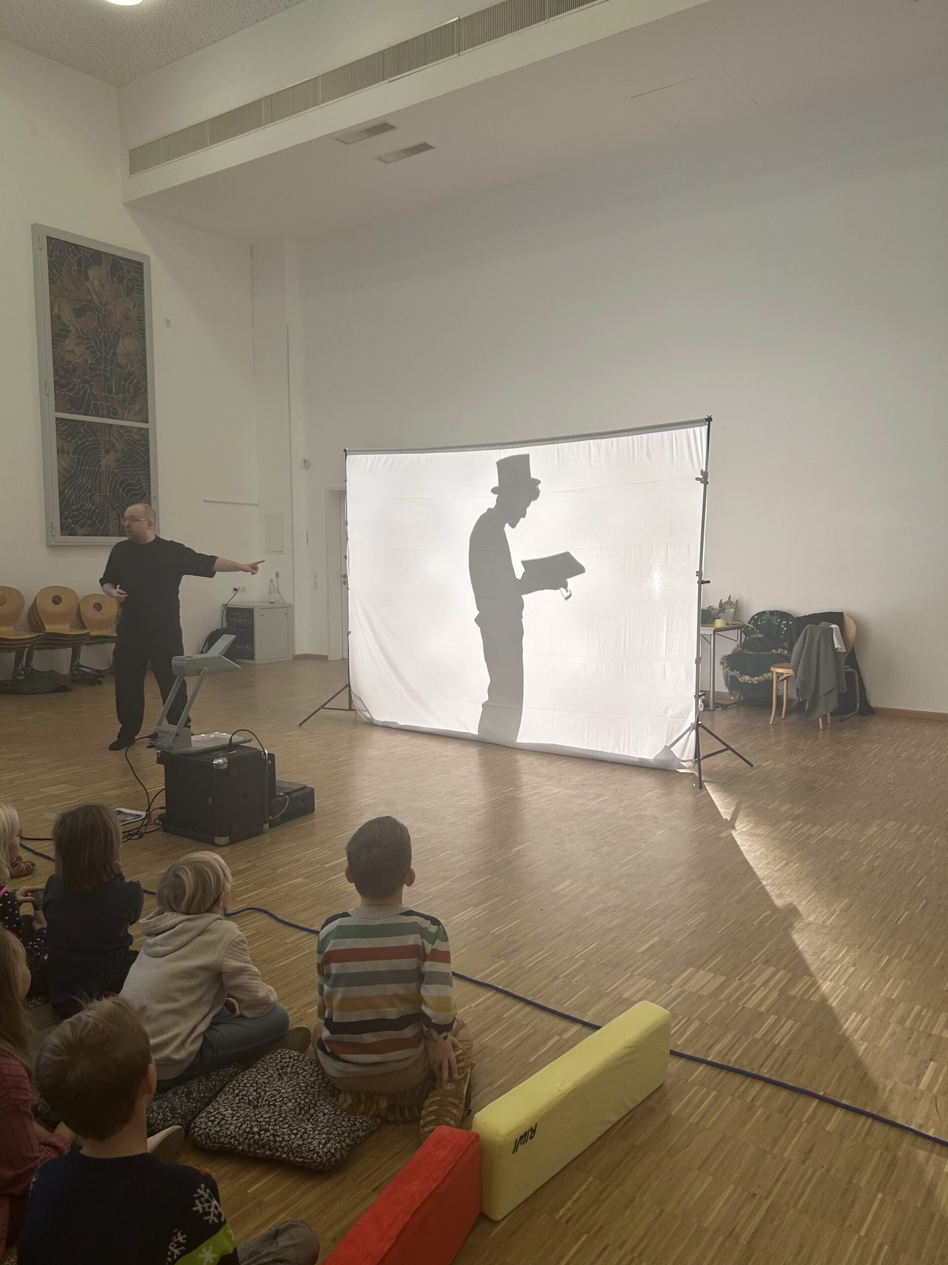 Der Weihnachtsspuker – mobiles Theater für Kinder der Sausebühne